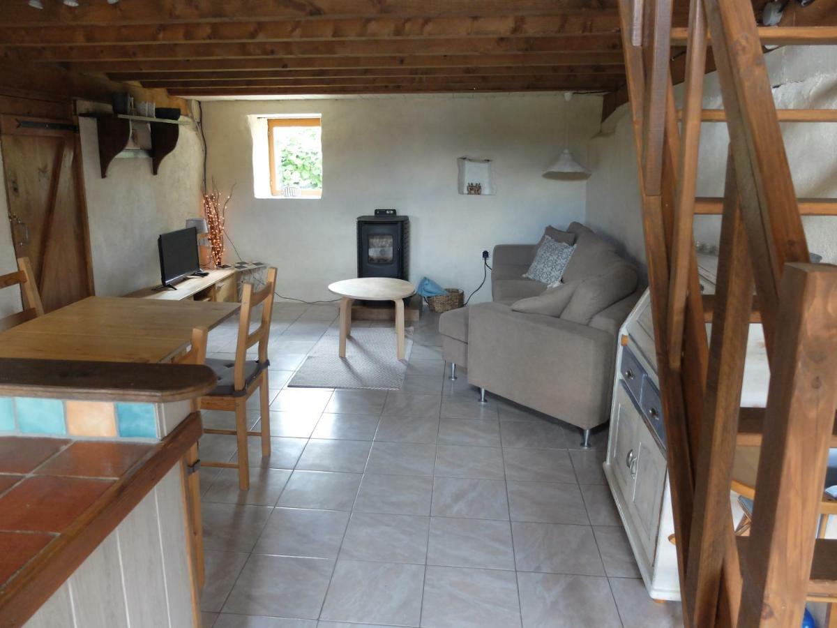 Le Bon Coeur Bed & Breakfast Ygrande Exterior photo